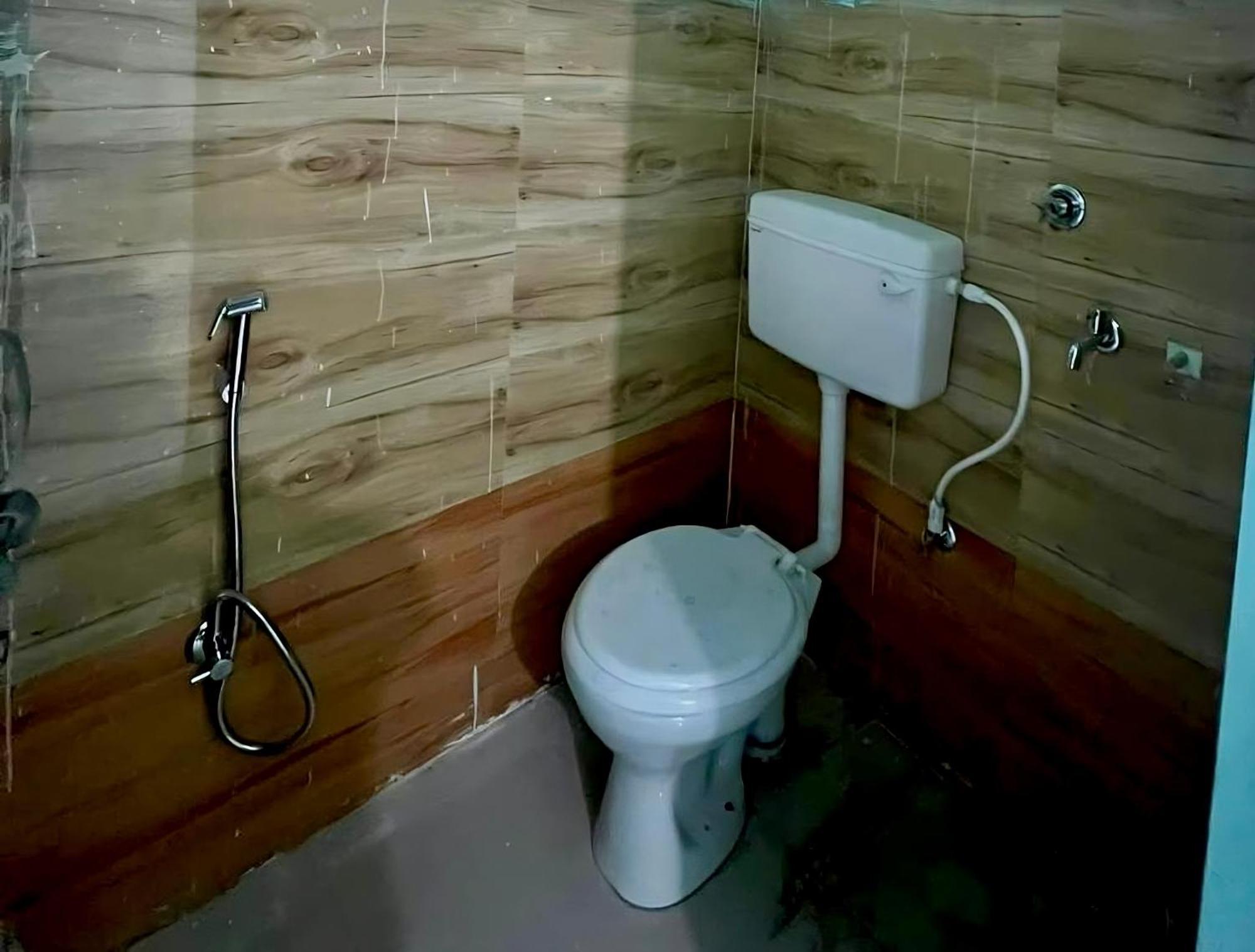 Hotel Prayagraj Residency Zewnętrze zdjęcie